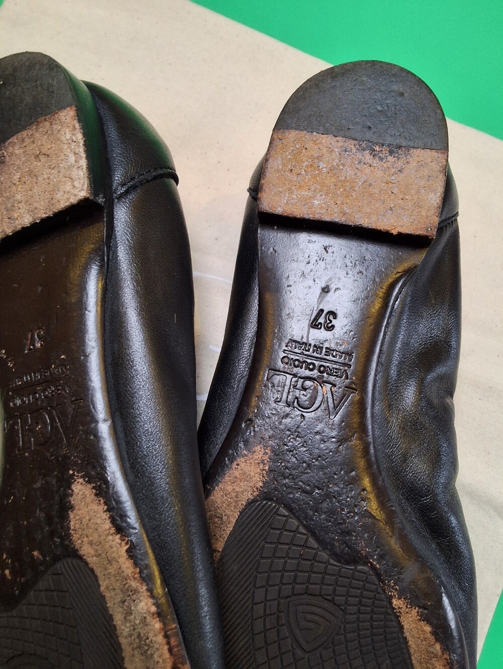 AGL Black Patent Leather Ballet Flats with Silver Buckle - Picture 3 of 14